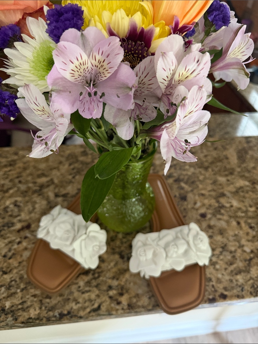 Home Accents Brown Vase Display with White Floral Slide Accents
